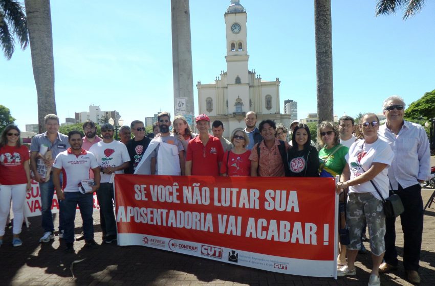 foto-atividade-apucarana-contrareformas31032017.jpg